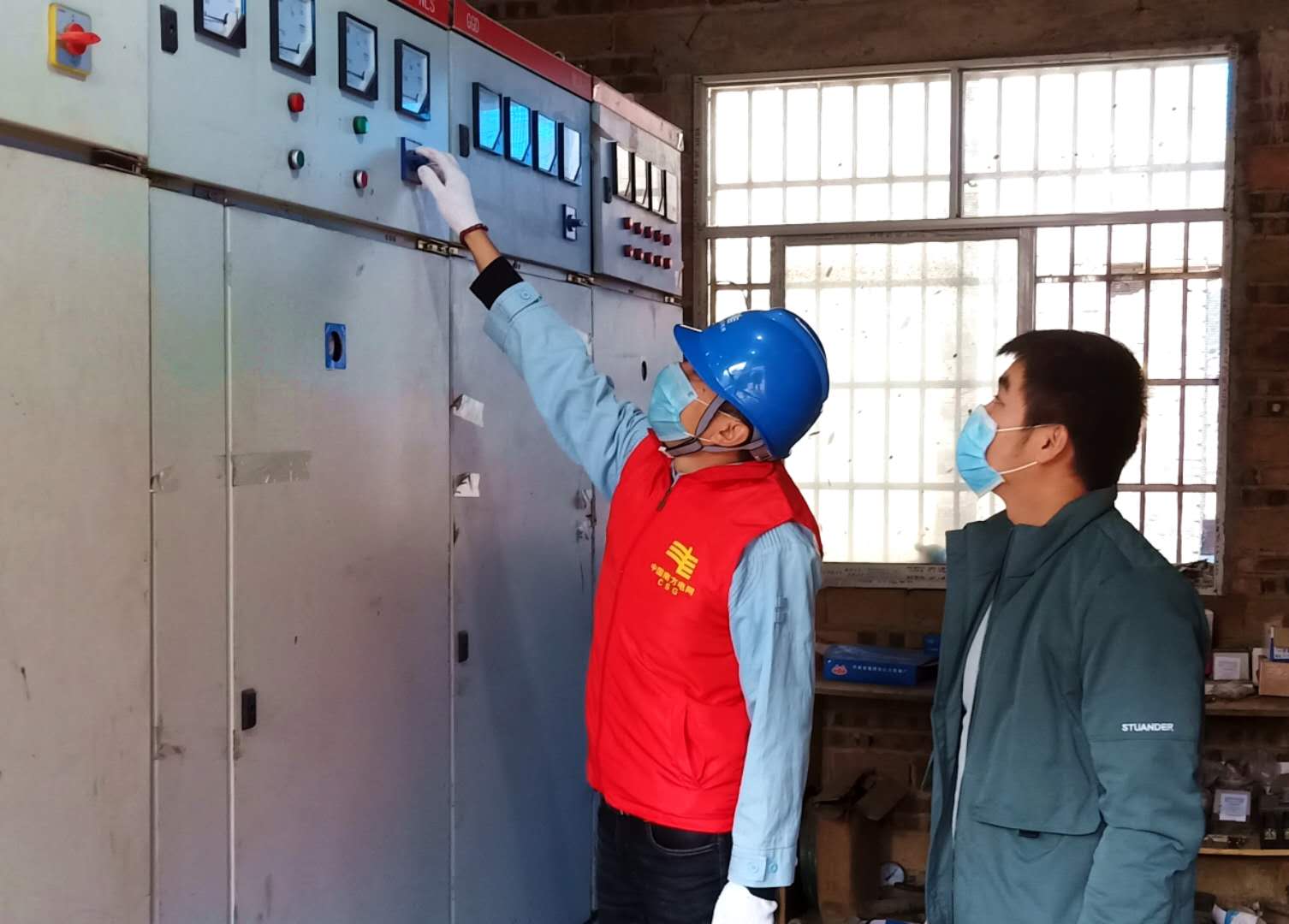 平塘供電局：主動走訪現(xiàn)場辦公，助推企業(yè)有序復工
