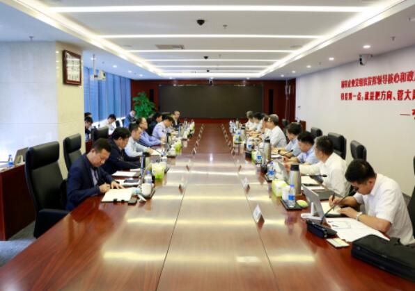 錢智民會見鞍鋼集團董事長、黨委書記譚成旭