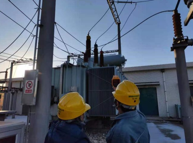 國網(wǎng)萊州市供電公司全力應對寒潮天氣，保障群眾溫暖度冬