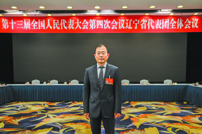 國人大代表 國網(wǎng)遼寧省電力有限公司董事長、黨委書記石玉東：加強能源互濟 促進能源互聯(lián)網(wǎng)發(fā)展