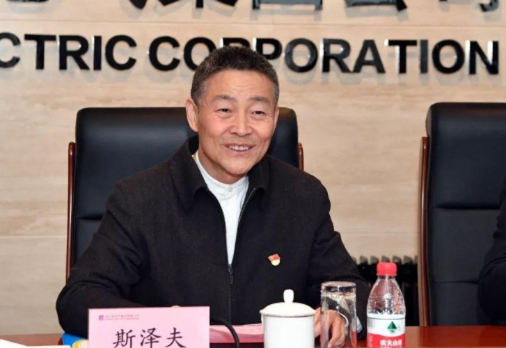 發(fā)展新能源要與電力安全統(tǒng)籌兼顧——訪全國政協(xié)常委，哈爾濱電氣集團(tuán)有限公司黨委書記、董事長斯?jié)煞? width=
