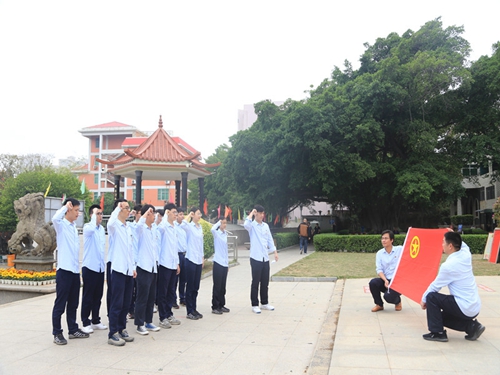 國家能源集團(tuán)福建晉江熱電公司團(tuán)委組織開展“學(xué)黨史、祭英烈、當(dāng)先鋒”主題團(tuán)日活動(dòng)