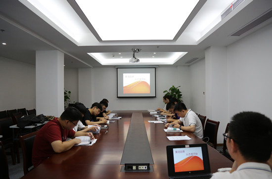 國網(wǎng)寧波奉化區(qū)供電：扣好從業(yè)“第一粒紐扣”，開啟新員工廉潔守護(hù)
