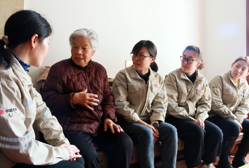 別樣?jì)D女節(jié)，溫暖老人心