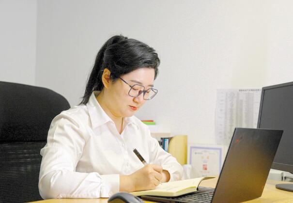 專注實干攻克難關， 建設卓越智慧車聯(lián)網平臺——記國網工匠韓慶雯