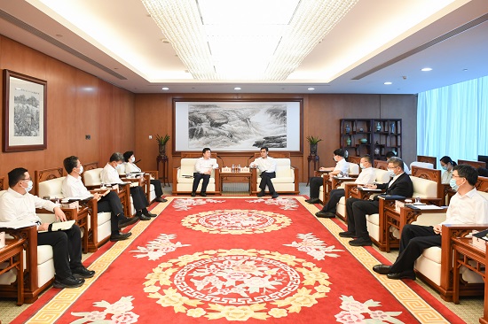 舒印彪鄧建玲會(huì)見(jiàn)保定市委書(shū)記黨曉龍、市長(zhǎng)閆繼紅