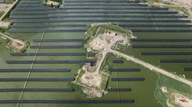 18.73MW！中石油首個(gè)水面光伏項(xiàng)目并網(wǎng)發(fā)電