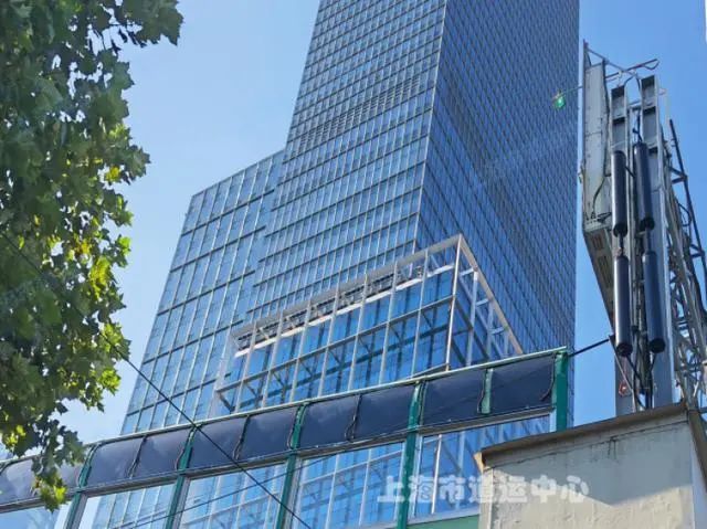 光伏發(fā)電棒＋柔性組件！上海高架路聲屏障安裝光伏
