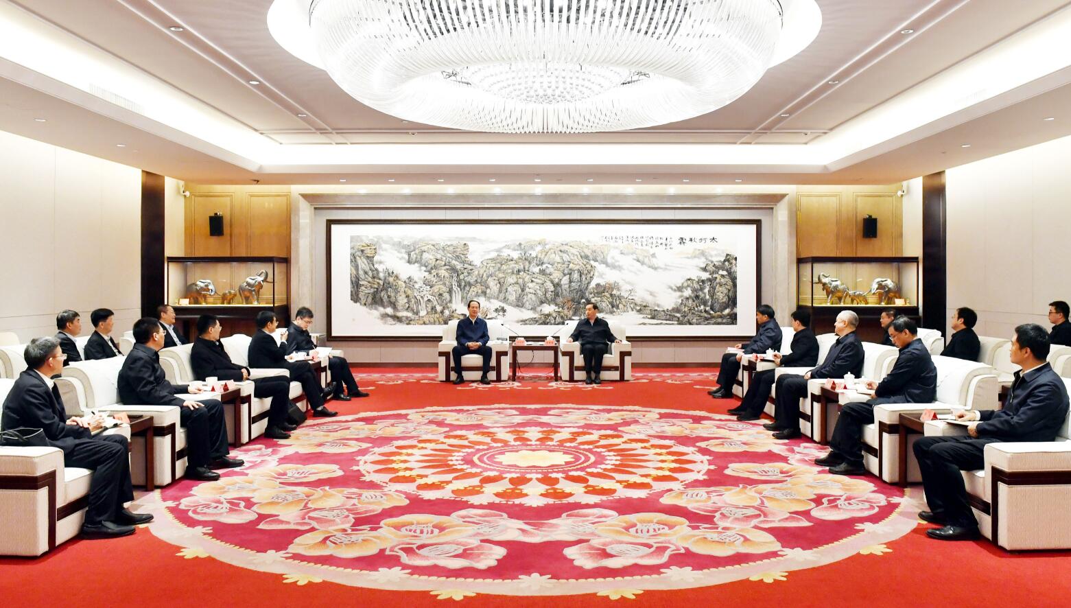 中國電建黨委書記、董事長丁焰章與河北省委常委、石家莊市委書記張超超會談