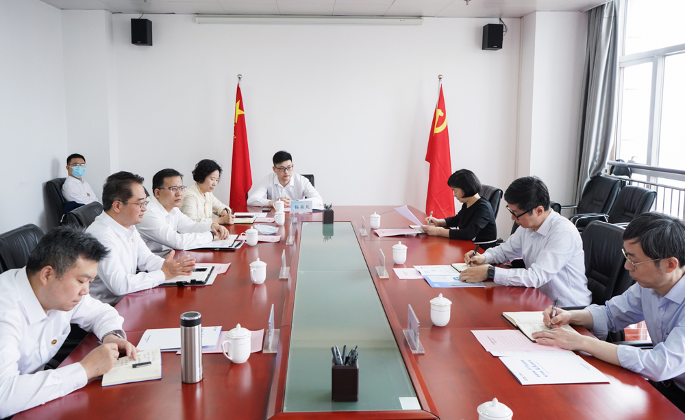 中國能建黨委常委、副總經(jīng)理吳云與國家能源局華中監(jiān)管局黨組書記、局長任育之會談