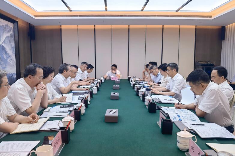 中國(guó)能建副總經(jīng)理吳云與襄陽市委副書記、市長(zhǎng)王太暉會(huì)談