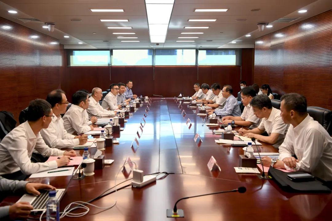華電集團(tuán)黨組書記、董事長江毅會見隆基綠能總裁李振國