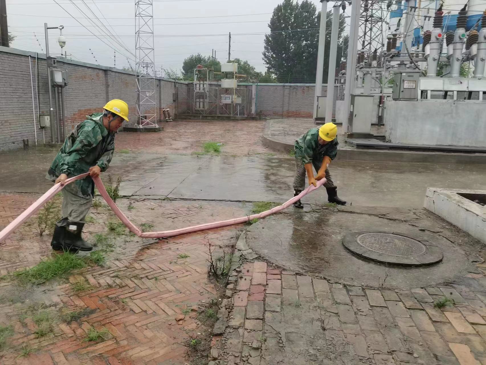京津冀地區(qū)迎來(lái)極端強(qiáng)降雨，國(guó)網(wǎng)冀北電力近7000人迎戰(zhàn)