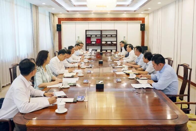 中國能建黨委書記、董事長宋海良與中國貿(mào)促會會長任鴻斌會談