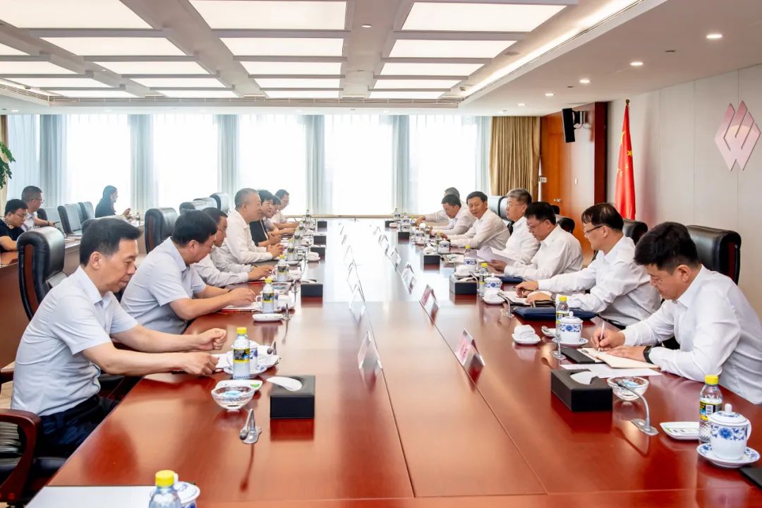 國家能源集團黨組書記、董事長劉國躍會見包頭市委副書記、市長張銳