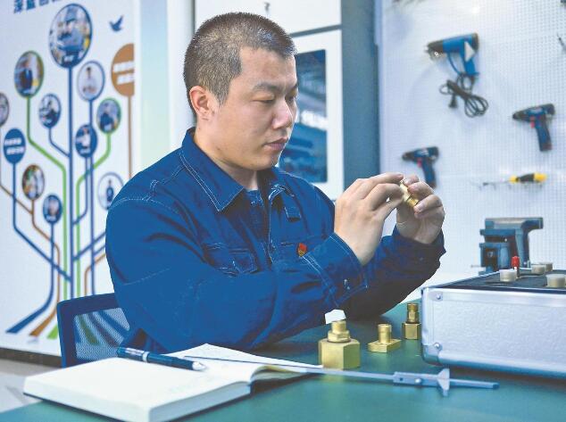 何龍：扎根北疆9年，他找到了自己的位置