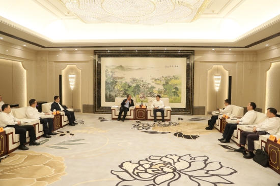 中國電建黨委副書記、總經理王斌與江蘇省委常委、蘇州市委書記曹路寶舉行會談