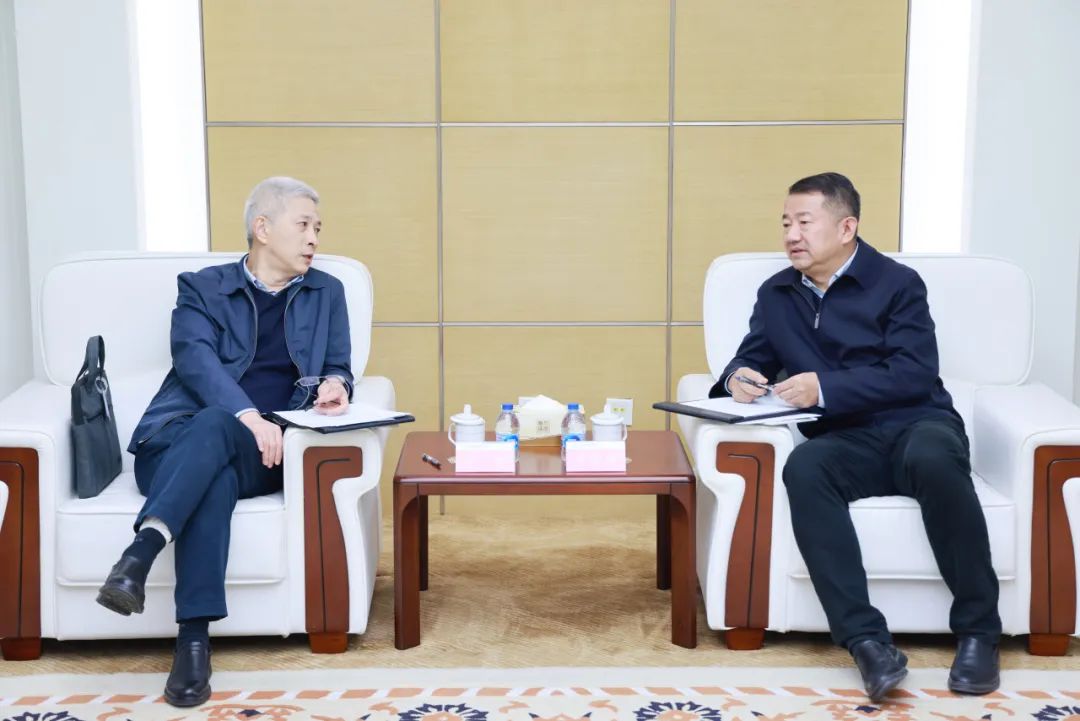 中國一重集團(tuán)黨委書記、董事長徐鵬一行拜訪大唐環(huán)境黨委書記、董事長朱利明