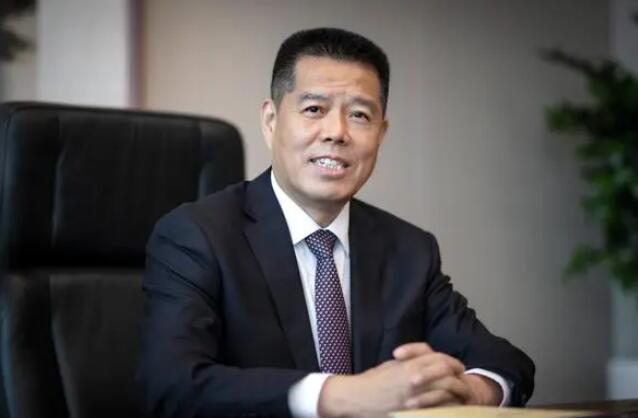 加快推動傳統(tǒng)煤炭企業(yè)向新能源企業(yè)轉(zhuǎn)型發(fā)展——訪全國人大代表，山東能源集團(tuán)黨委書記、董事長 李偉
