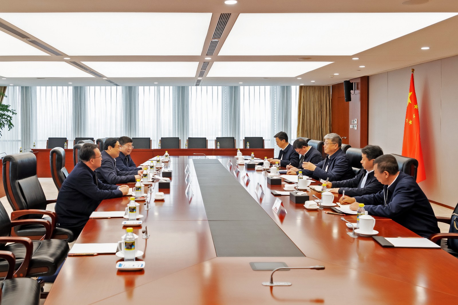 國家能源集團(tuán)黨組書記、董事長劉國躍會見陜西省政協(xié)副主席、榆林市委書記張曉光