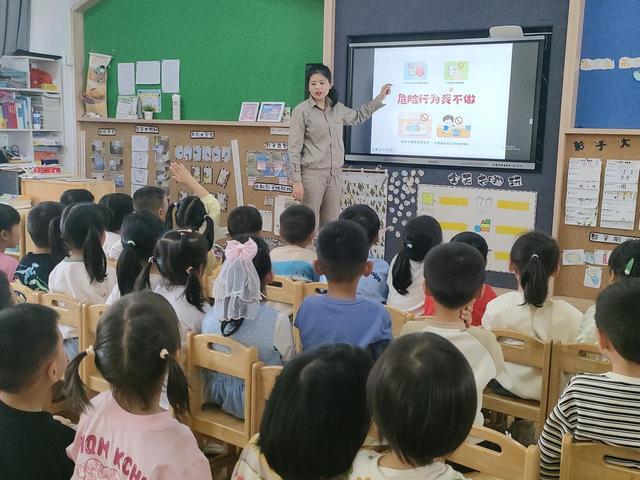 國(guó)網(wǎng)光澤縣供電公司電“亮”校園，安全“童”行
