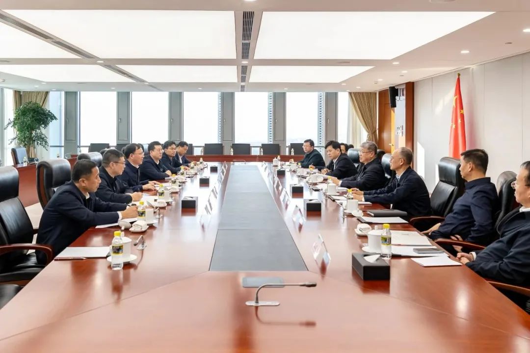 國(guó)家能源集團(tuán)黨組書記、董事長(zhǎng)劉國(guó)躍與中國(guó)大唐黨組副書記、總經(jīng)理張傳江會(huì)談