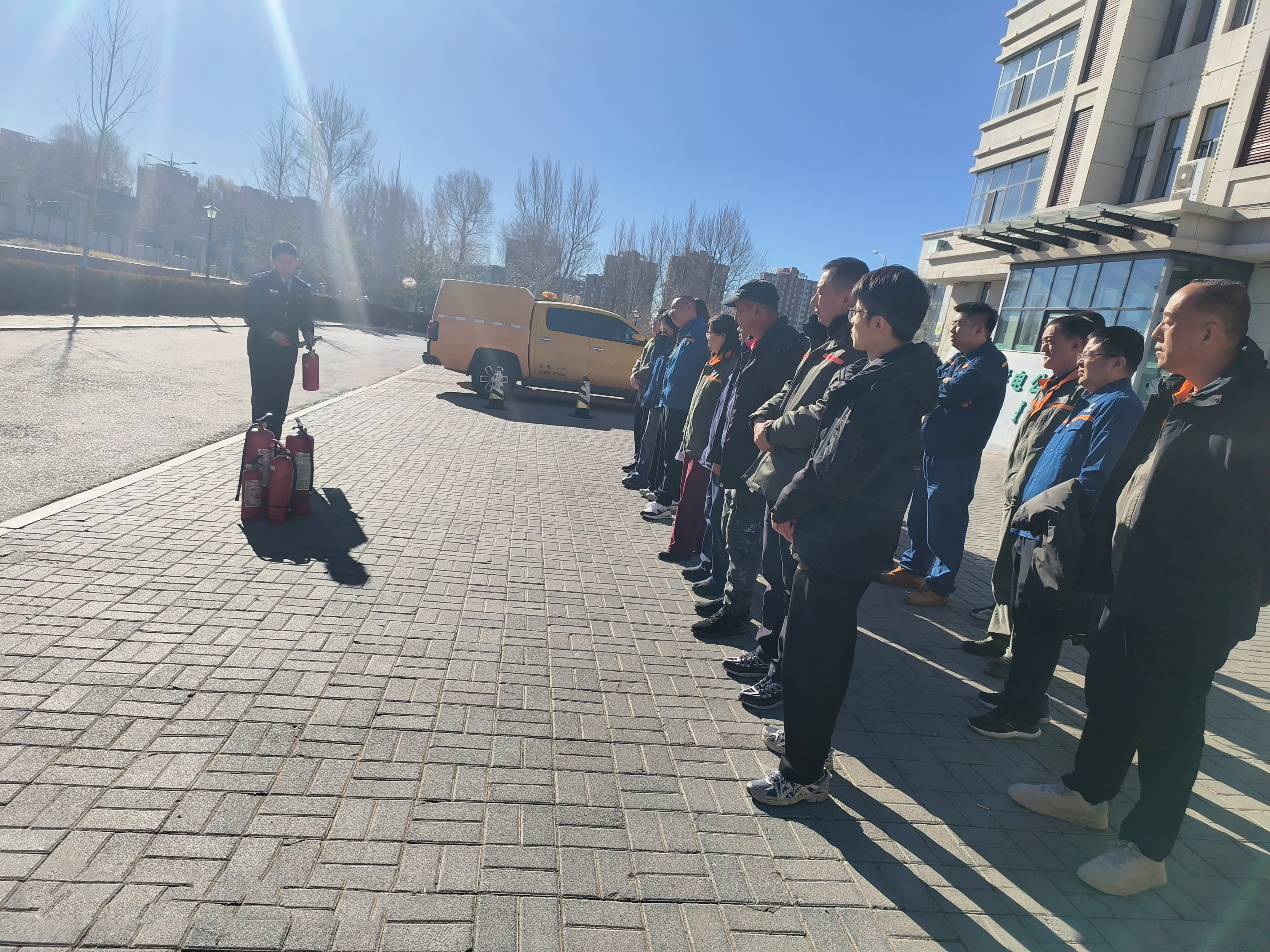 康巴什供電公司開展消防演練，筑牢安全防火墻