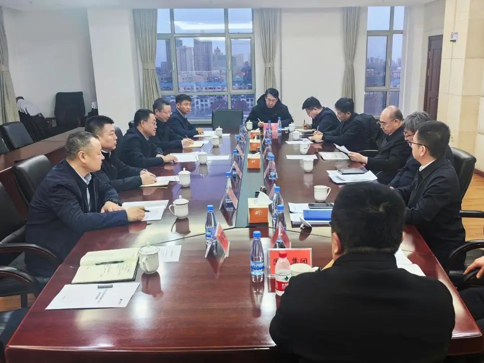華能蒙東公司黨委書記李樹學(xué)與大慶市委副書記、市長李巖松會(huì)談